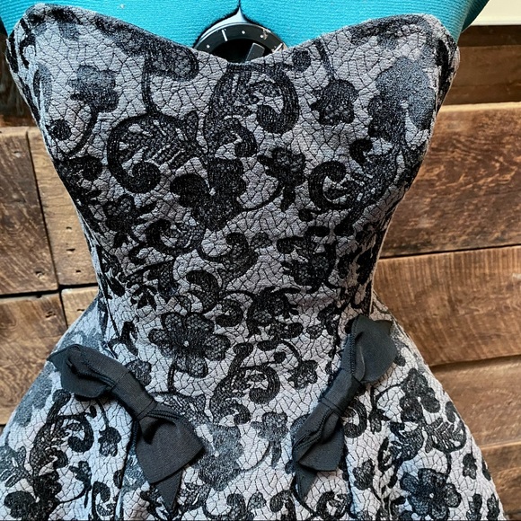 Betsy Johnson Full Skirted Brocade Strapless Mini Gown Gothic Witchy Victorian - Picture 3 of 14